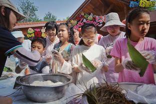 面包：需要巴恩斯在我们三巨头投篮不佳时挺身而出 他很有侵略性